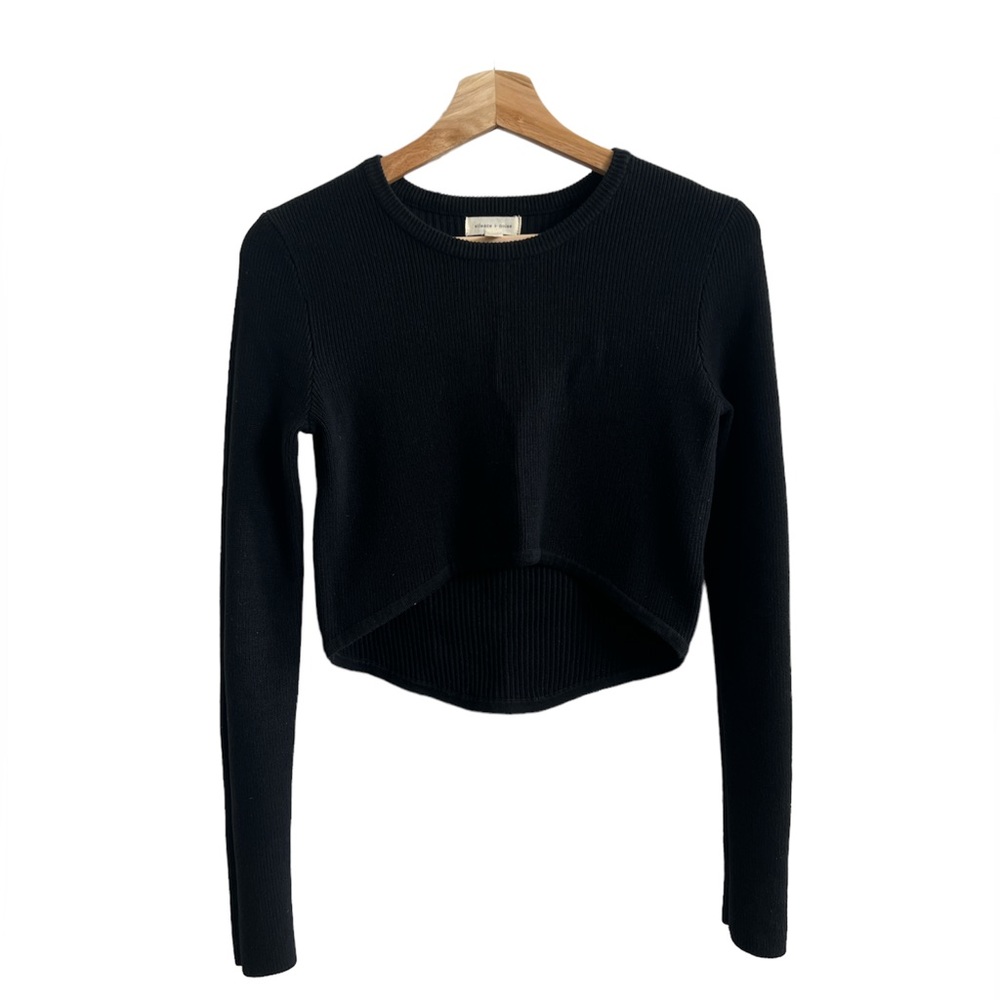 Silence + noise black cropped front knit long sleeve size small